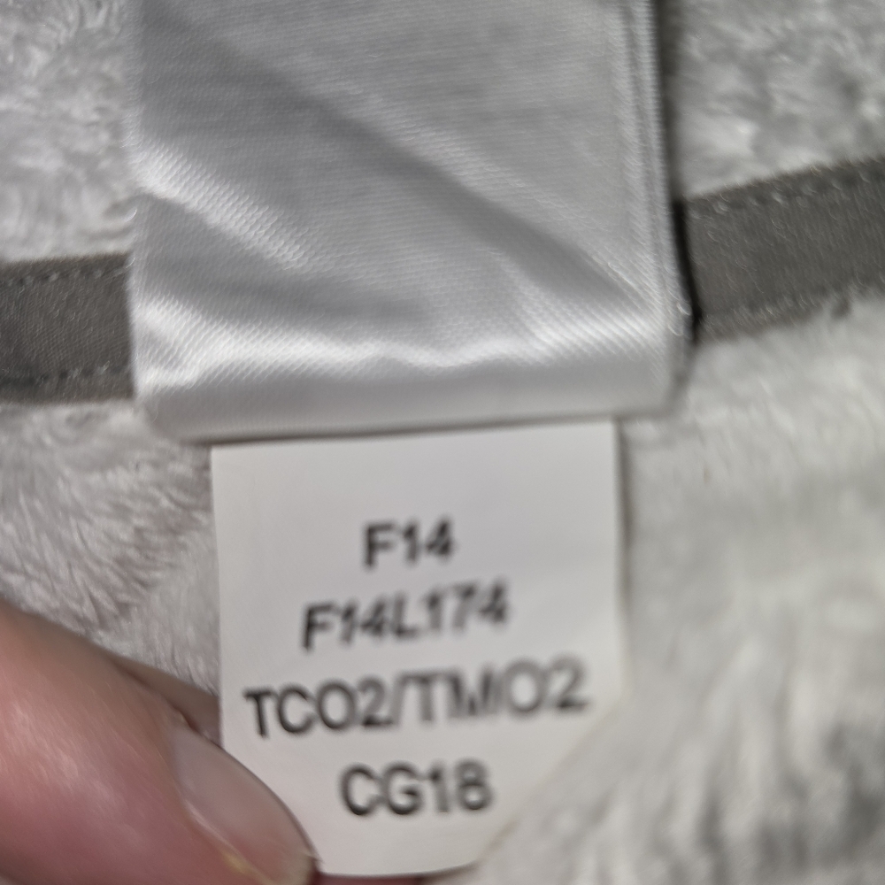 The North Face Girls’ XL (18) White Fleece Pullover Jacket – Aqua Trim - Picture 8 of 9